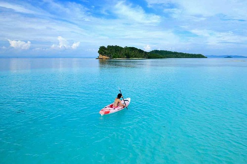 Sea excursions at Cove Eco Resort in Raja Ampat