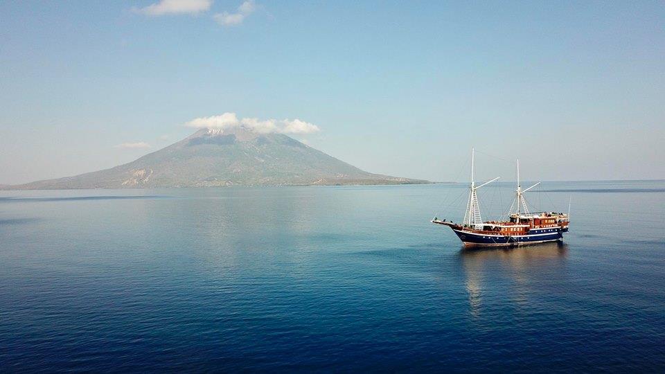 Aurora Liveaboard in Banda Sea