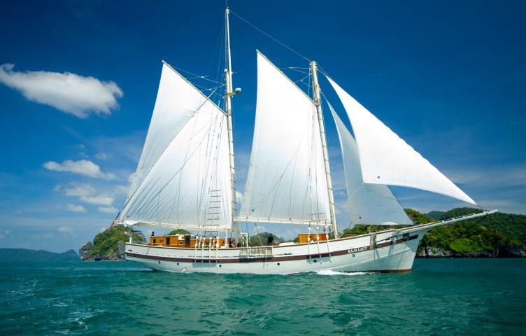 emperor_indonesia_raja_laut_liveaboard