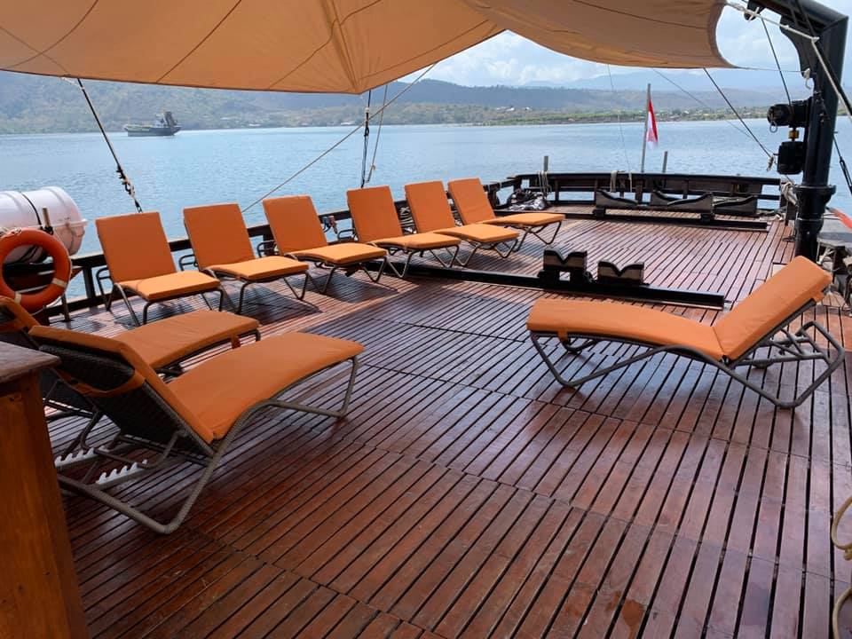 Ilike Liveaboard's sundeck