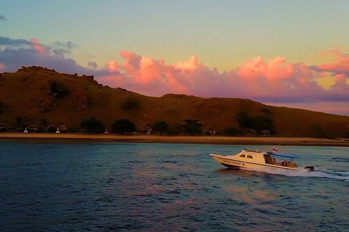 Diving boat at Komodo Resort