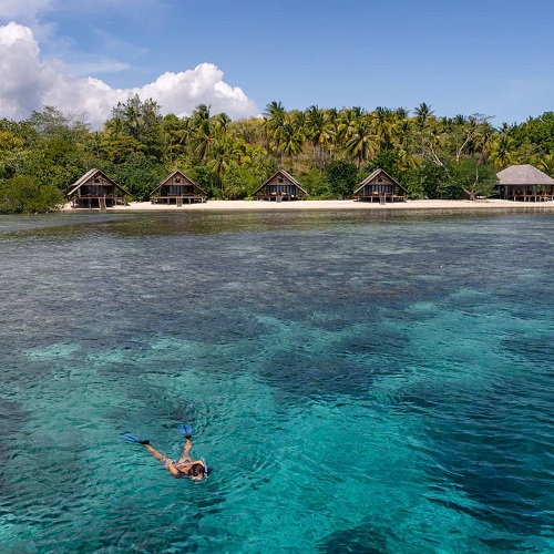 Snorkeling at Kusu Resort in Halmahera