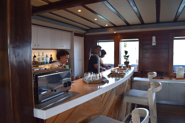 Lamima_Luxury_Exclusive_Sailing_Yacht_Indonesia