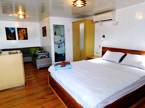 Maluku Explorer's master cabin