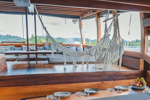 Nataraja Yacht outdoors