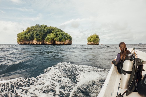 Nataraja Yacht dive tender and diver