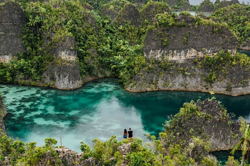 Nataraja Yacht trip in Raja Ampat