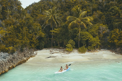 Nataraja Yacht kayaking