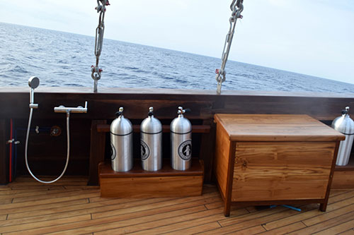 Samambaia's hot shower on dive deck