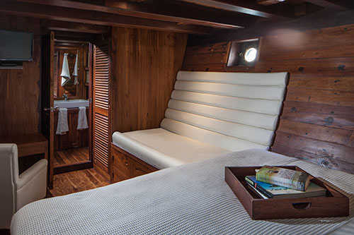 Samata's deluxe cabin 4