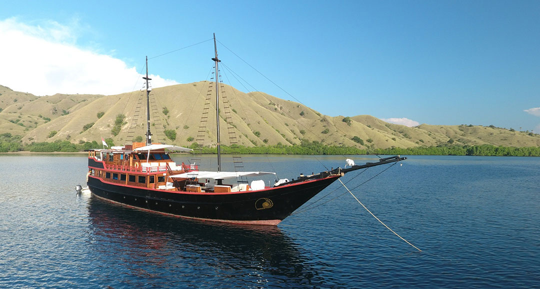 Samata Liveaboard in Komodo